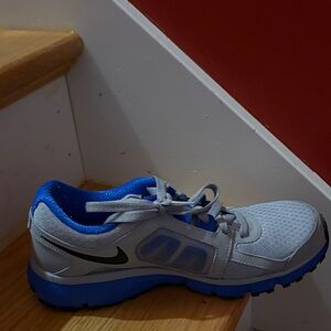 Nike Men's Blue and Gray Athletic Shoes